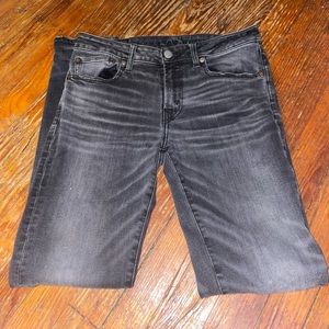 Lightly worn Men’s 31X32 American Eagle jeans